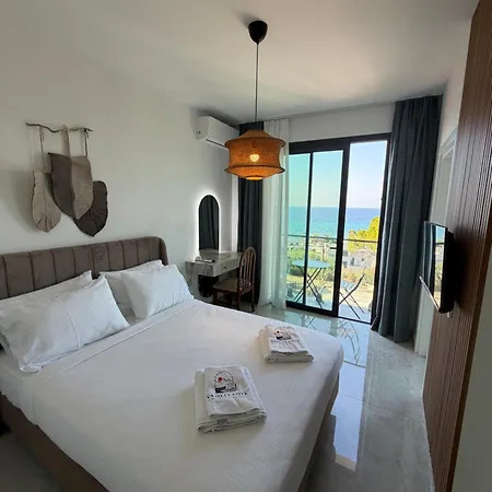 Vasilia Cove Boutique Hotel *